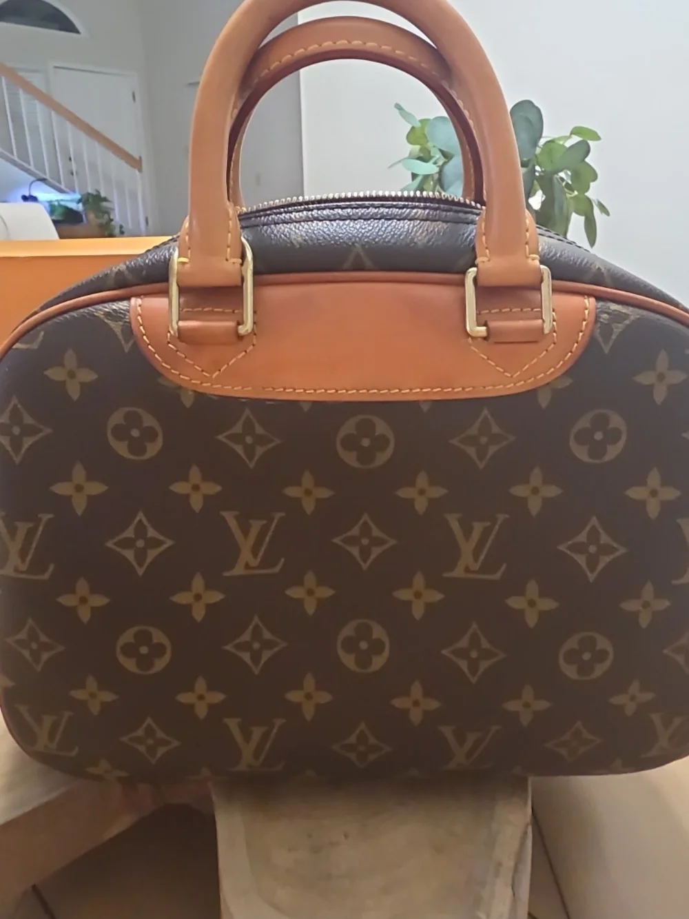 Louis Vuitton Monogram Top-Handle Bag in Brown & Vachetta - Picture 3 of 6